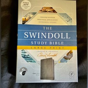 Winner of the 2018 Christian Book Award for Bible of the Year.